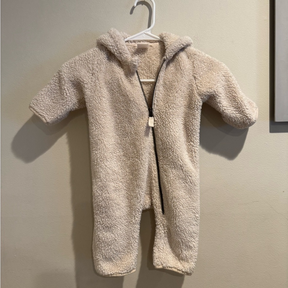 Hanna Andersson Cream Footies One Piece with Hood 9-12 Months